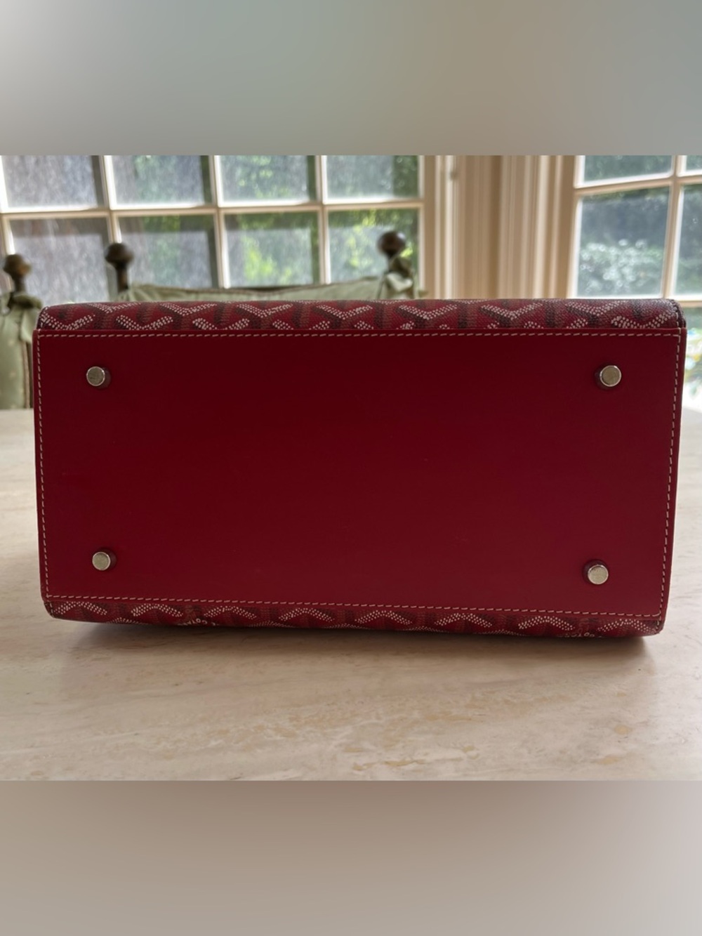 Goyard Red Jersey GM Vertical Handbag with Signature Chevron Goyardine Pattern - Picture 3 of 12